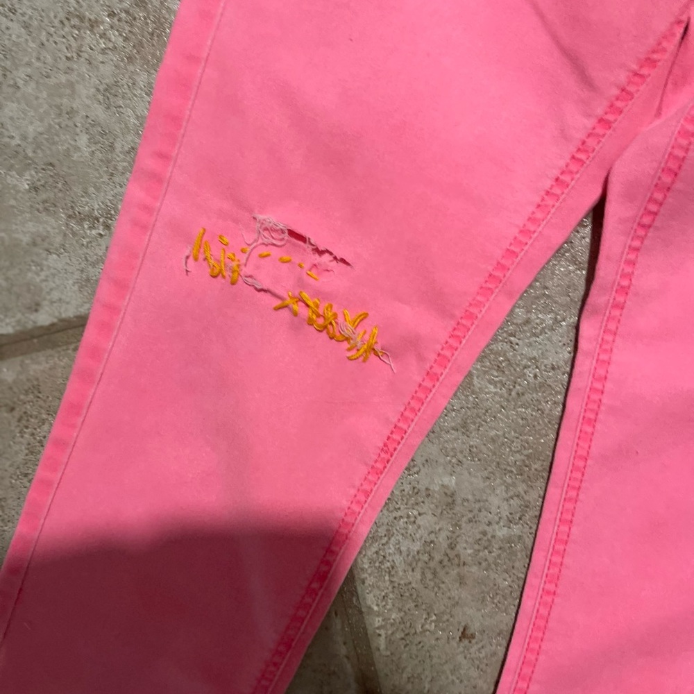 Cute, bright pink jeans, added embroidery touches & distressed…cute cute - Picture 4 of 6
